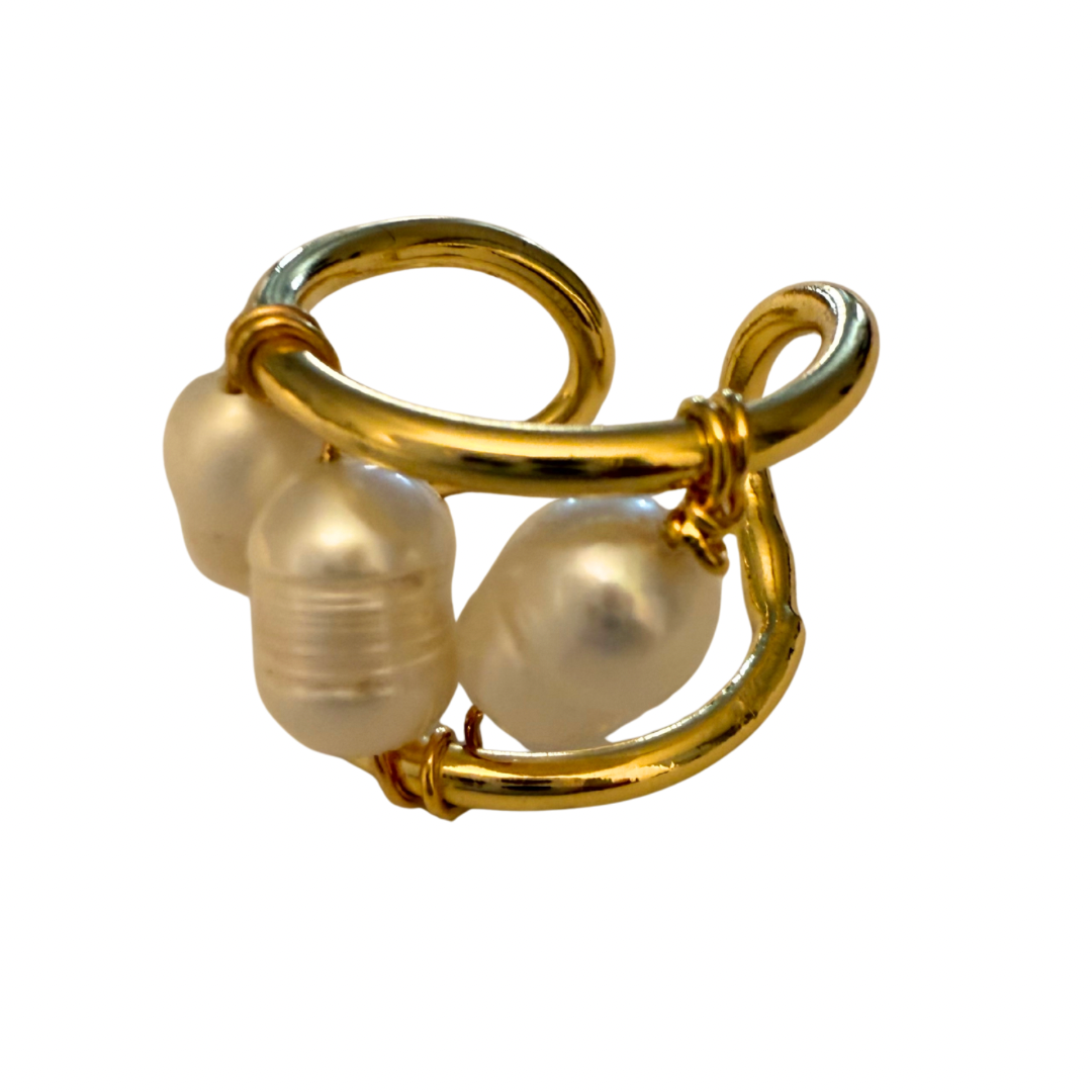 “LAS TRES PERLA” Ring
